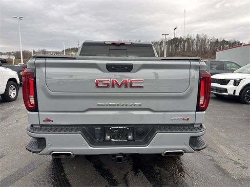 Used 2024 GMC Sierra 1500 AT4 w/ Technology Package image 5