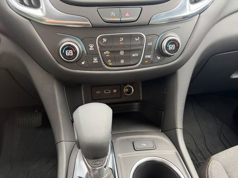 Used 2024 Chevrolet Equinox LT w/ LPO, Floor Liner Package image 18