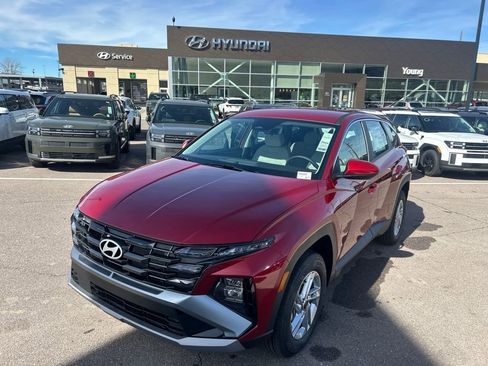 New 2026 Hyundai Tucson SE image 1