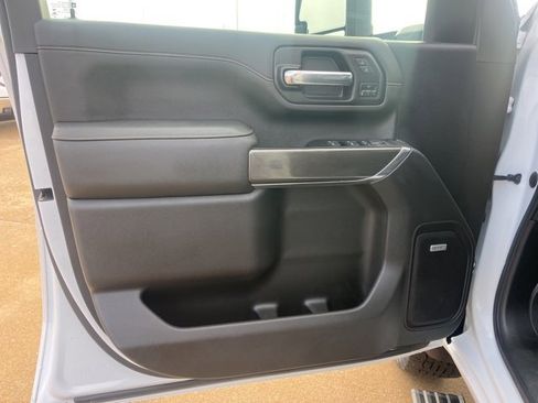 Used 2023 GMC Sierra 2500 AT4 w/ AT4 Preferred Package image 13