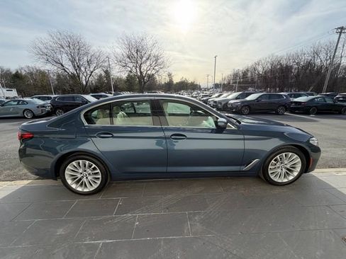 Used 2023 BMW 530i xDrive w/ Premium Package image 6