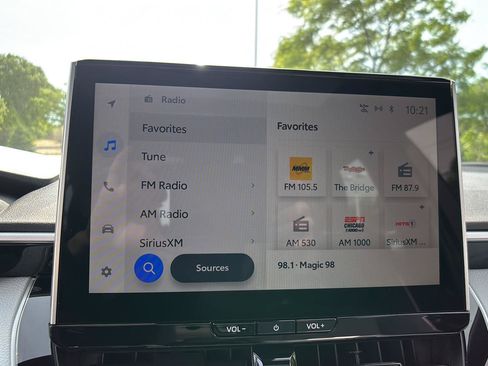 Used 2025 Toyota Corolla SE w/ SE Premium Package FWD image 33