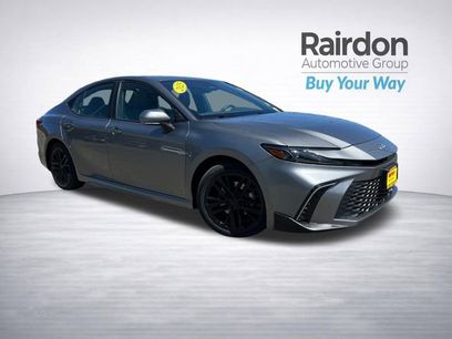 Used 2025 Toyota Camry SE w/ Multimedia Upgrade Package