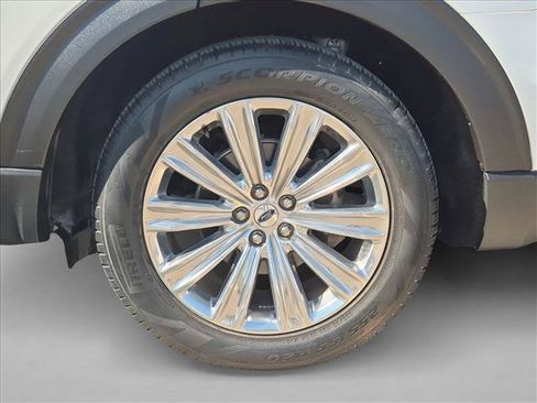 Used 2023 Ford Explorer Limited w/ Limited Technology Package RWD image 27