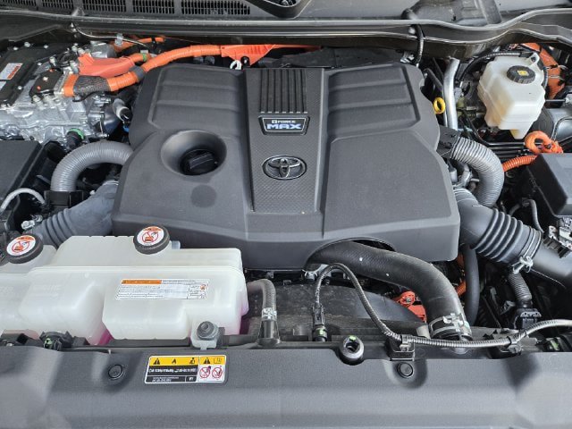 Used 2024 Toyota Sequoia Capstone AWD/4WD image 27