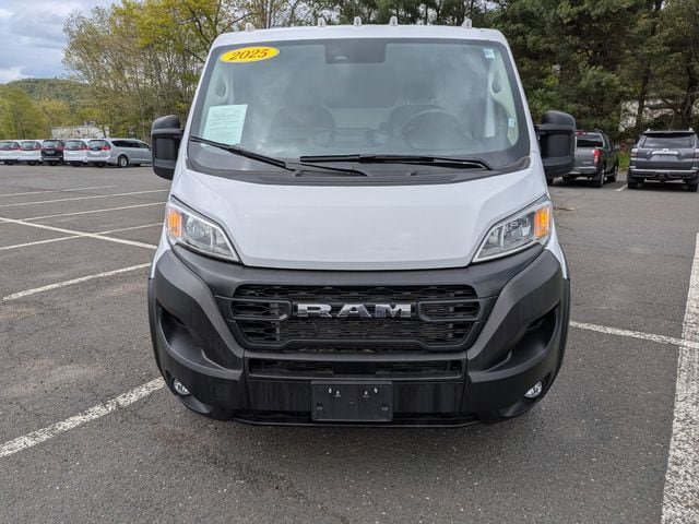 Used 2025 RAM ProMaster 2500 w/ Convenience Group FWD image 2