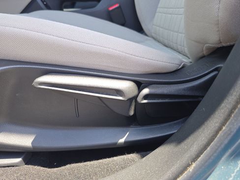 Certified 2025 Honda HR-V LX image 16