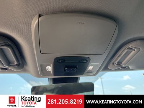 Used 2024 Toyota Camry SE FWD image 20