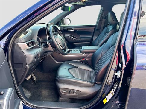 Used 2022 Toyota Highlander XSE image 21