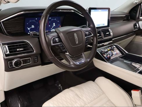 Used 2021 Lincoln Navigator Black Label image 17