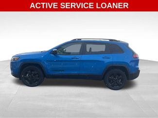 Used 2023 Jeep Cherokee Altitude Lux video 2