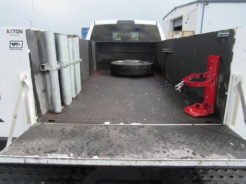 Used 2024 RAM 3500 Tradesman w/ Chrome Appearance Group AWD/4WD image 23