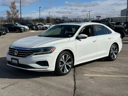 Used 2021 Volkswagen Passat 2.0T SE
