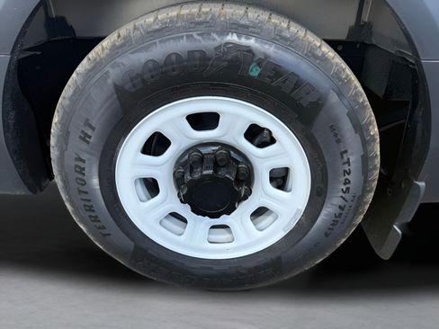 Used 2024 Chevrolet Brightdrop 400 w/ Commercial Equipment Package AWD/4WD image 24