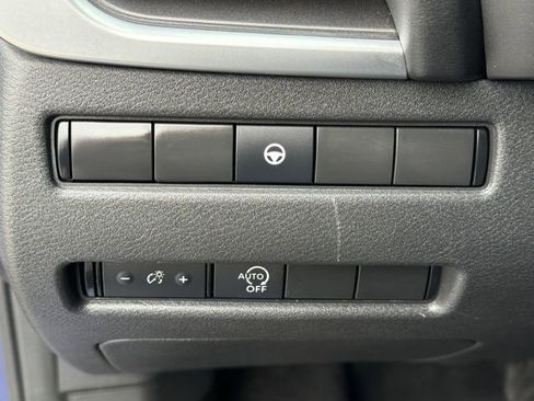 Certified 2023 Nissan Rogue SV image 15