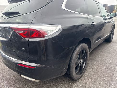 Used 2023 Buick Enclave Essence w/ Experience Buick Package image 6