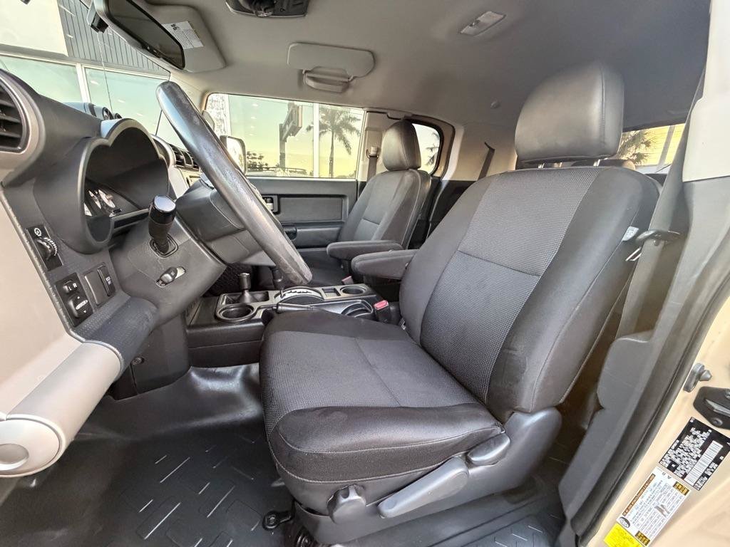 Used 2014 Toyota FJ Cruiser 4WD w/ Convenience Package image 11