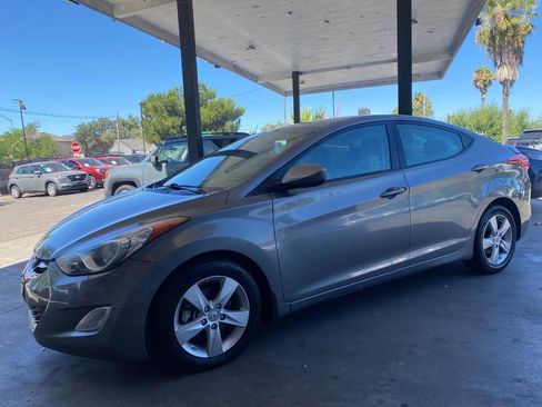 Used 2013 Hyundai Elantra GLS w/ Preferred Pkg FWD image 28