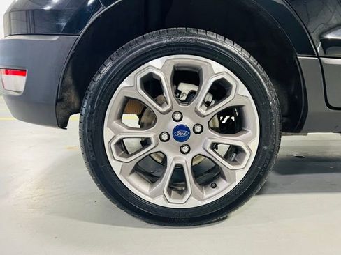 Used 2019 Ford EcoSport Titanium image 11