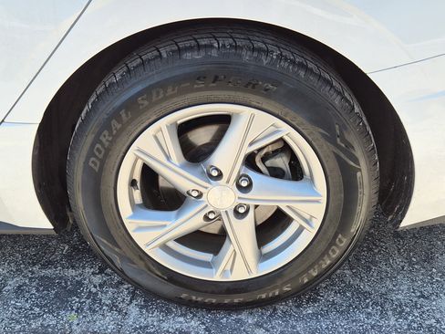 Used 2023 Hyundai Sonata SE image 9