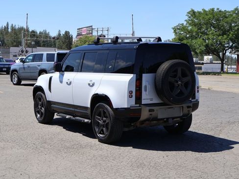Used 2023 Land Rover Defender 110 X-Dynamic SE AWD/4WD image 9