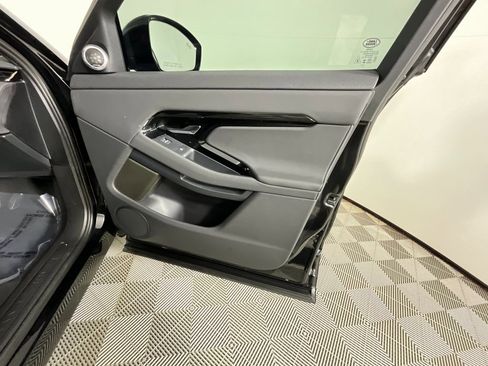 Used 2026 Land Rover Range Rover Evoque S image 21