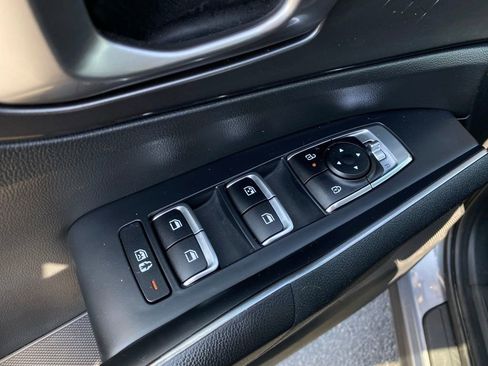 Certified 2024 Kia Sorento S w/ Panoramic Sunroof Package FWD image 14