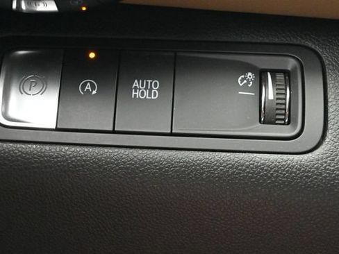 Used 2025 Chevrolet Equinox ACTIV w/ Safety and Technology Package FWD image 24
