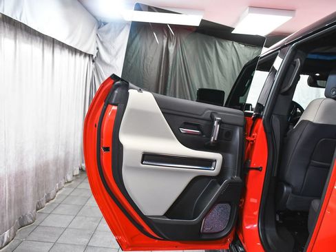 Used 2026 GMC Hummer EV SUV AWD/4WD image 13