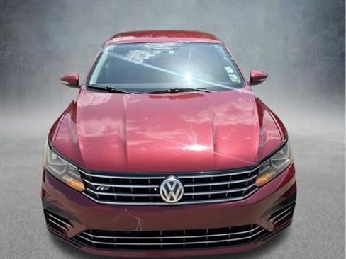 Used 2017 Volkswagen Passat 1.8T R-Line FWD image 2