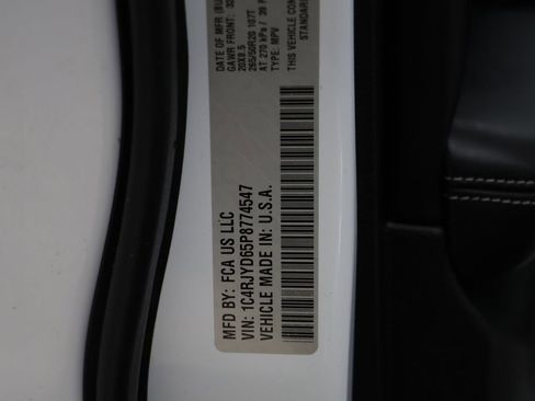 Used 2023 Jeep Grand Cherokee Overland w/ Advanced Protech Group III image 26