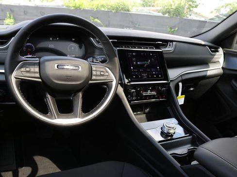 New 2026 Jeep Grand Cherokee Laredo X AWD/4WD image 14