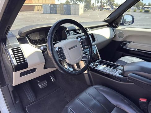 Used 2017 Land Rover Range Rover Supercharged AWD/4WD image 16