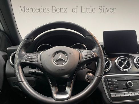 Used 2019 Mercedes-Benz GLA 250 4MATIC image 31