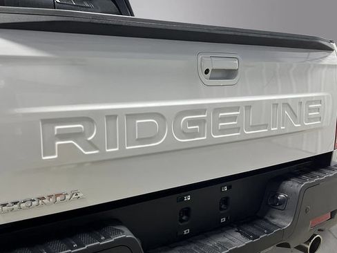 New 2026 Honda Ridgeline Black Edition image 6