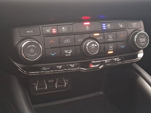Certified 2024 Dodge Durango GT AWD/4WD image 17