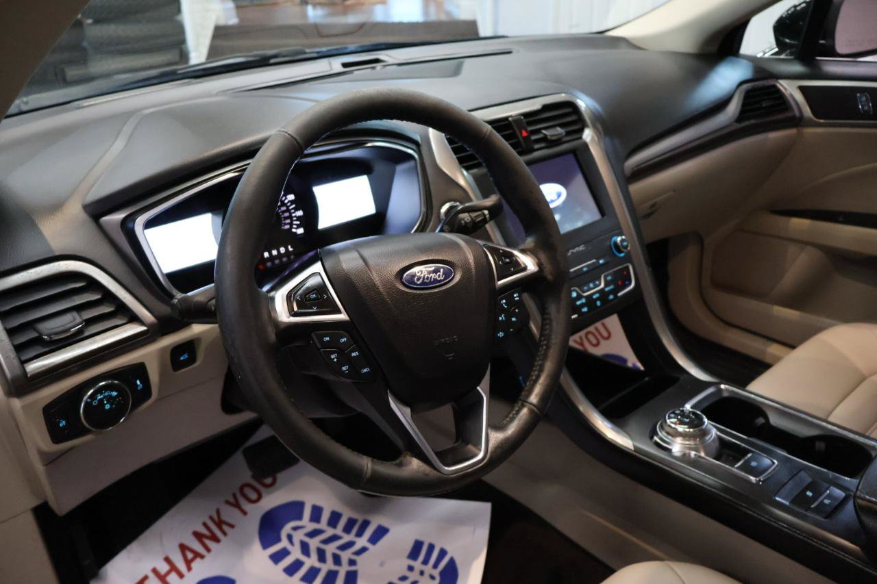 Used 2020 Ford Fusion SEL FWD image 7