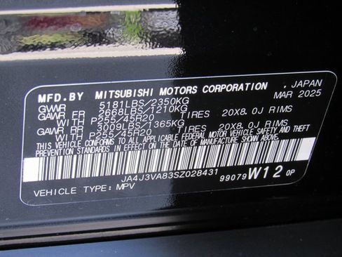 New 2025 Mitsubishi Outlander SE image 15