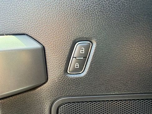 Used 2019 Ford F150 XLT w/ Equipment Group 302A Luxury AWD/4WD image 29