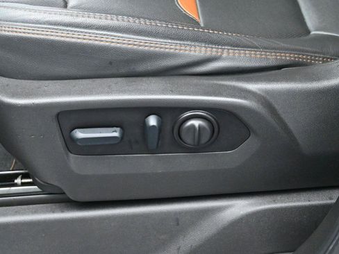 Used 2022 GMC Sierra 2500 AT4 w/ AT4 Preferred Package image 14