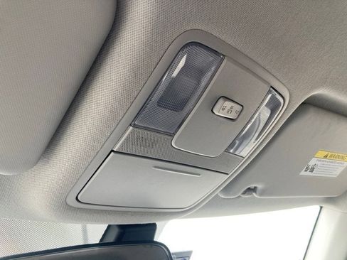 Used 2025 Kia Soul LX w/ LX Technology Package FWD image 25