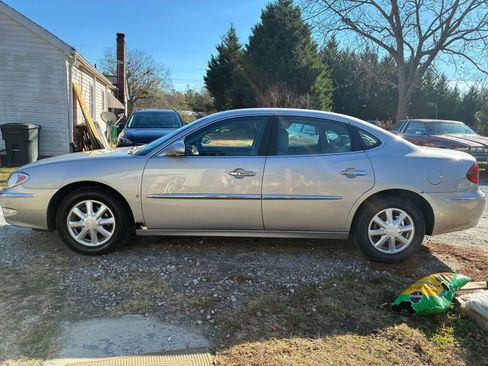 Used 2006 Buick LaCrosse CXL w/ Chrome Appearance Package image 3