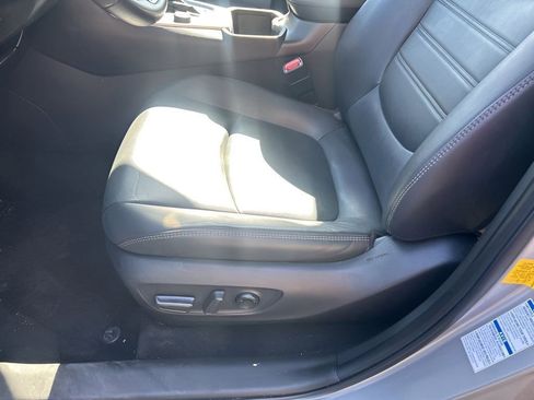 Used 2022 Toyota RAV4 XLE Premium AWD/4WD image 21