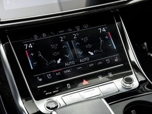 Used 2023 Audi Q8 Prestige AWD/4WD image 18