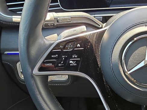 Used 2025 Mercedes-Benz Maybach GLS 600 4MATIC image 21