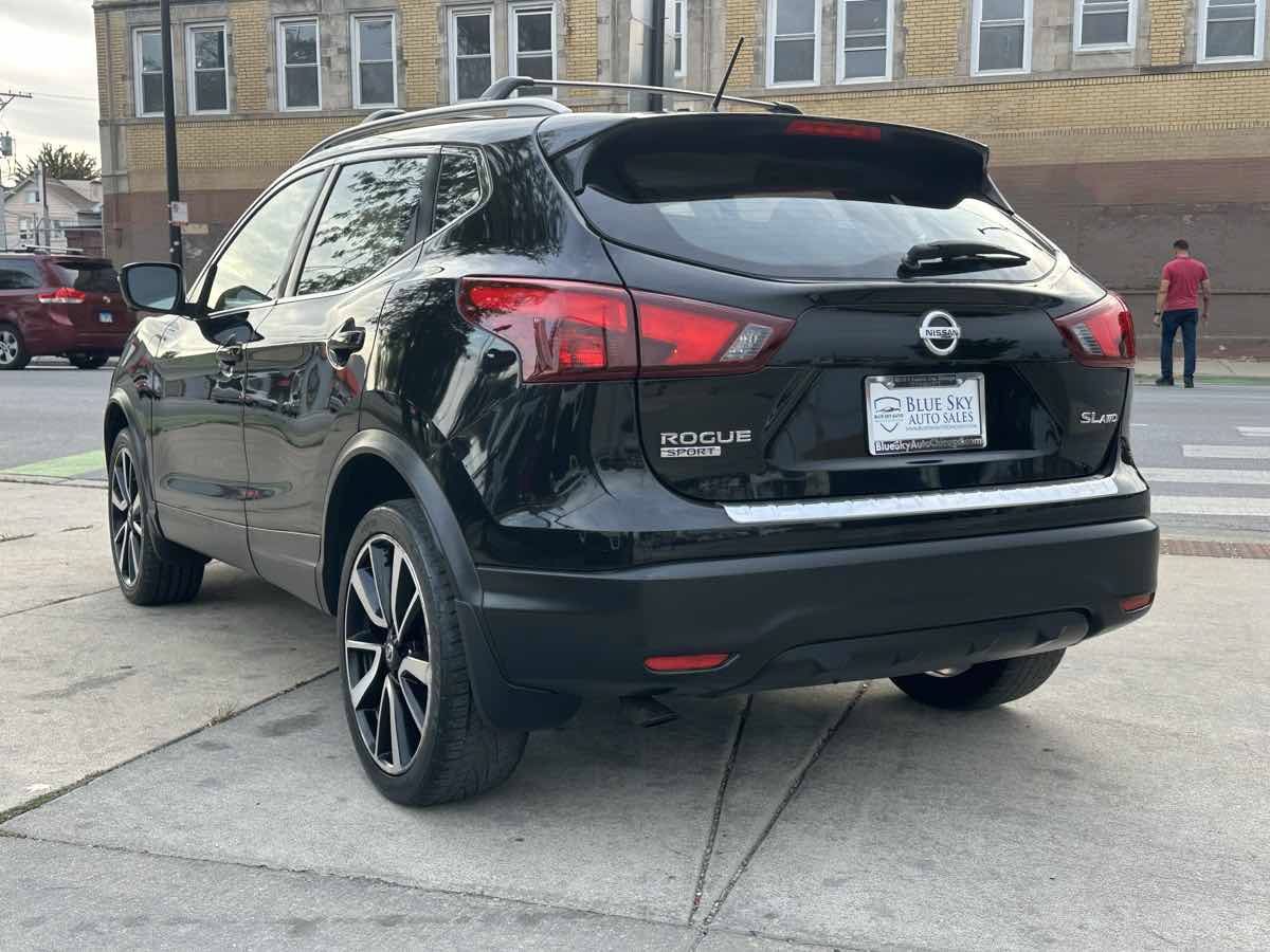 Used 2017 Nissan Rogue Sport SL w/ SL Premium Package AWD/4WD image 7