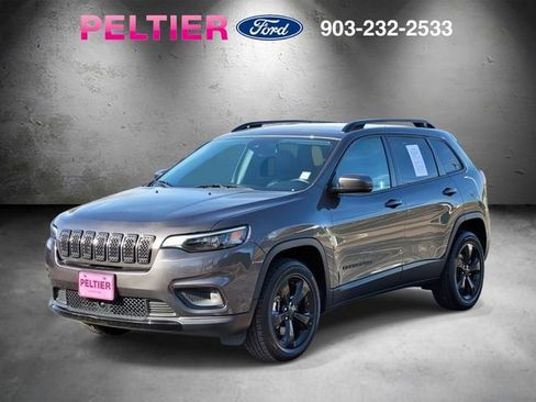 Used 2021 Jeep Cherokee Latitude Plus image 3