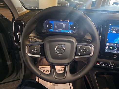 Certified 2025 Volvo XC40 B5 Ultra AWD/4WD image 21