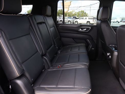 Used 2021 GMC Yukon XL SLT image 29