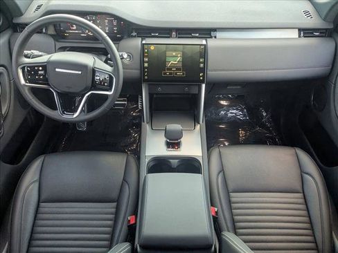Used 2024 Land Rover Discovery Sport Dynamic SE image 19